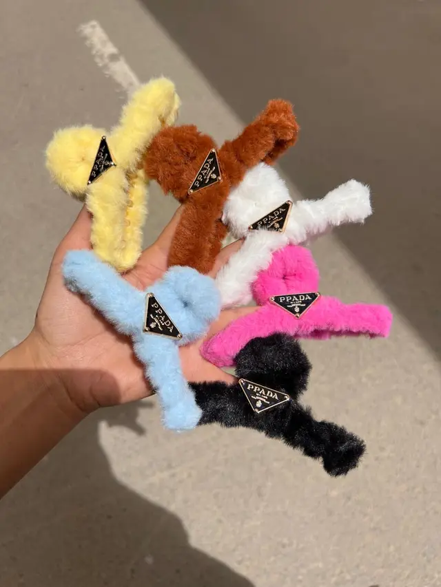Tüklü züjim — Tüklü (peluş) zajim